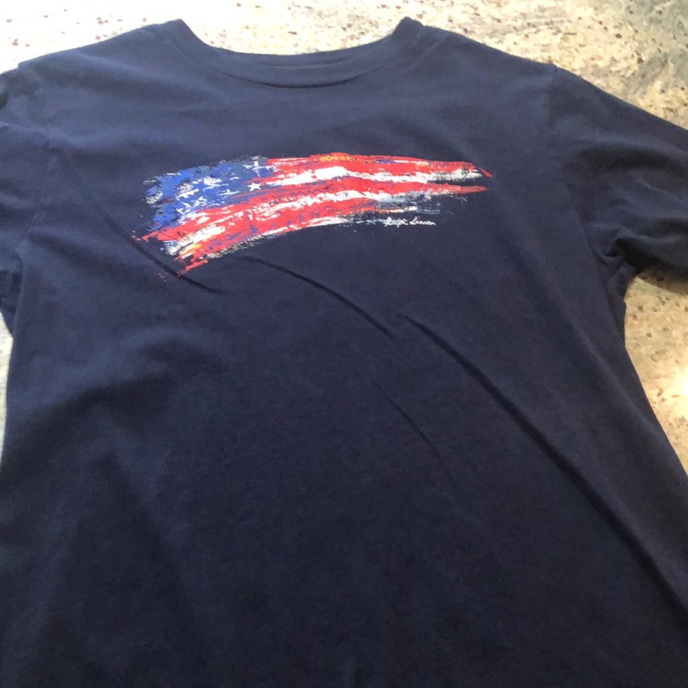 short sleeve shirt
